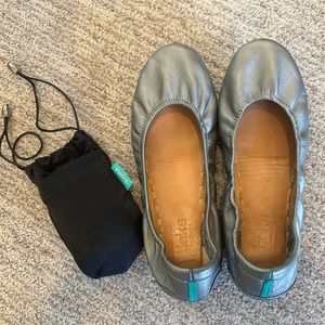 Metallic Pewter Tieks